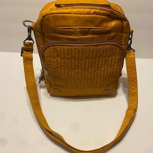 Lug ranger amber yellow crossbody bag